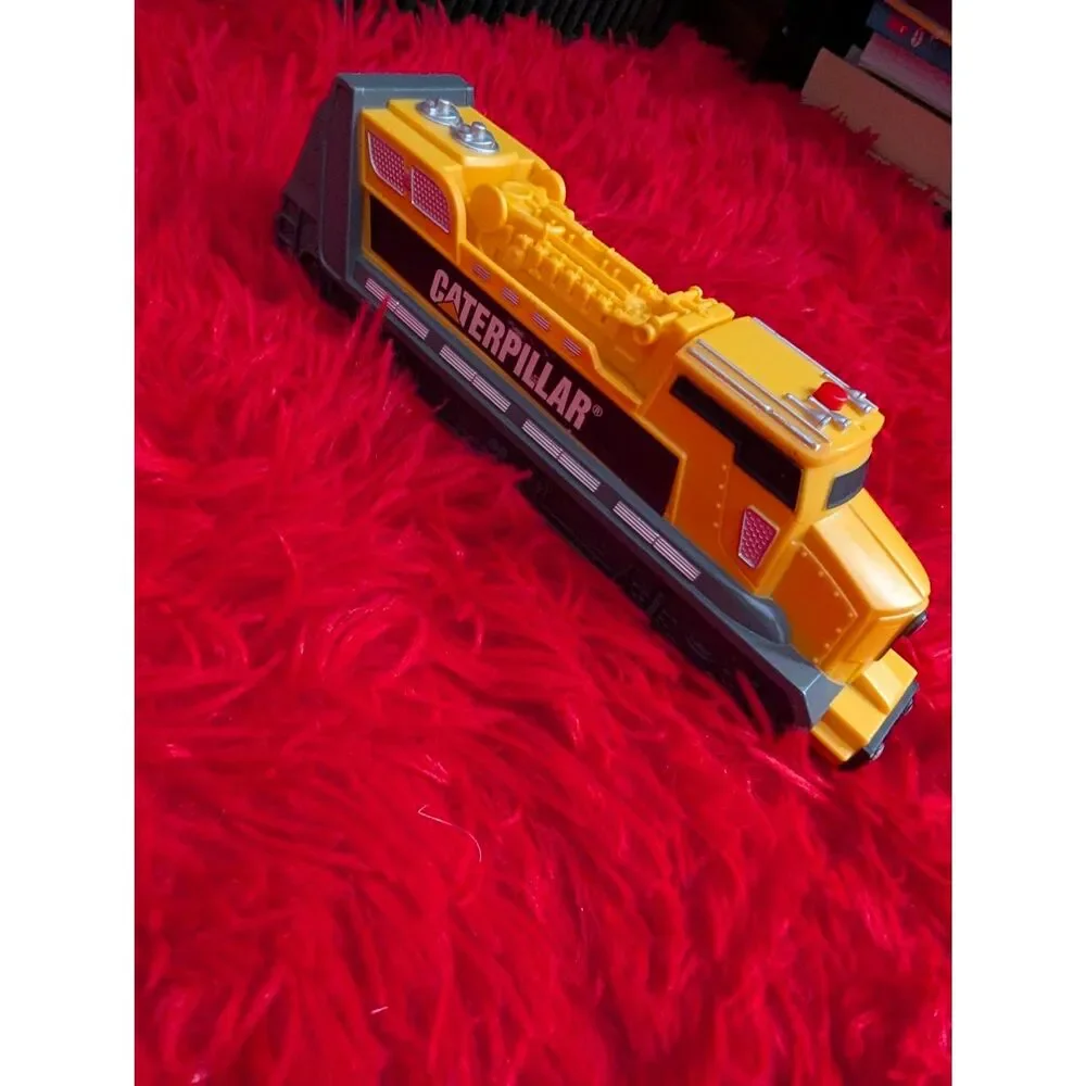 CAT Caterpillar Toy Train Locomotive Engine Yellow & Grey